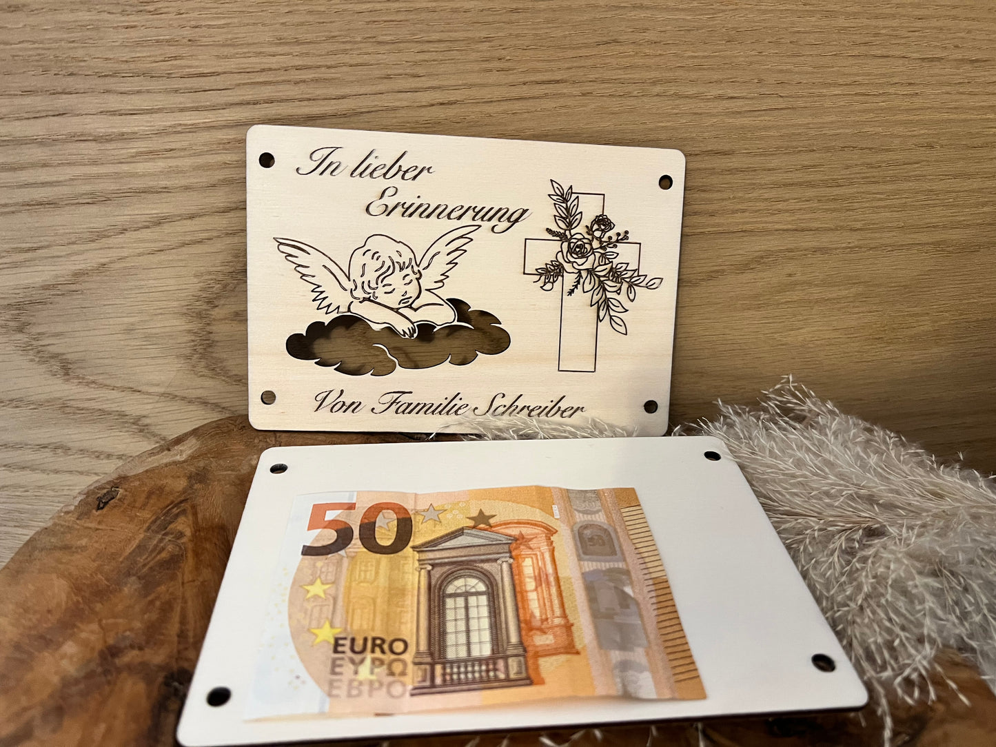 Condolence card personalized with money compartment