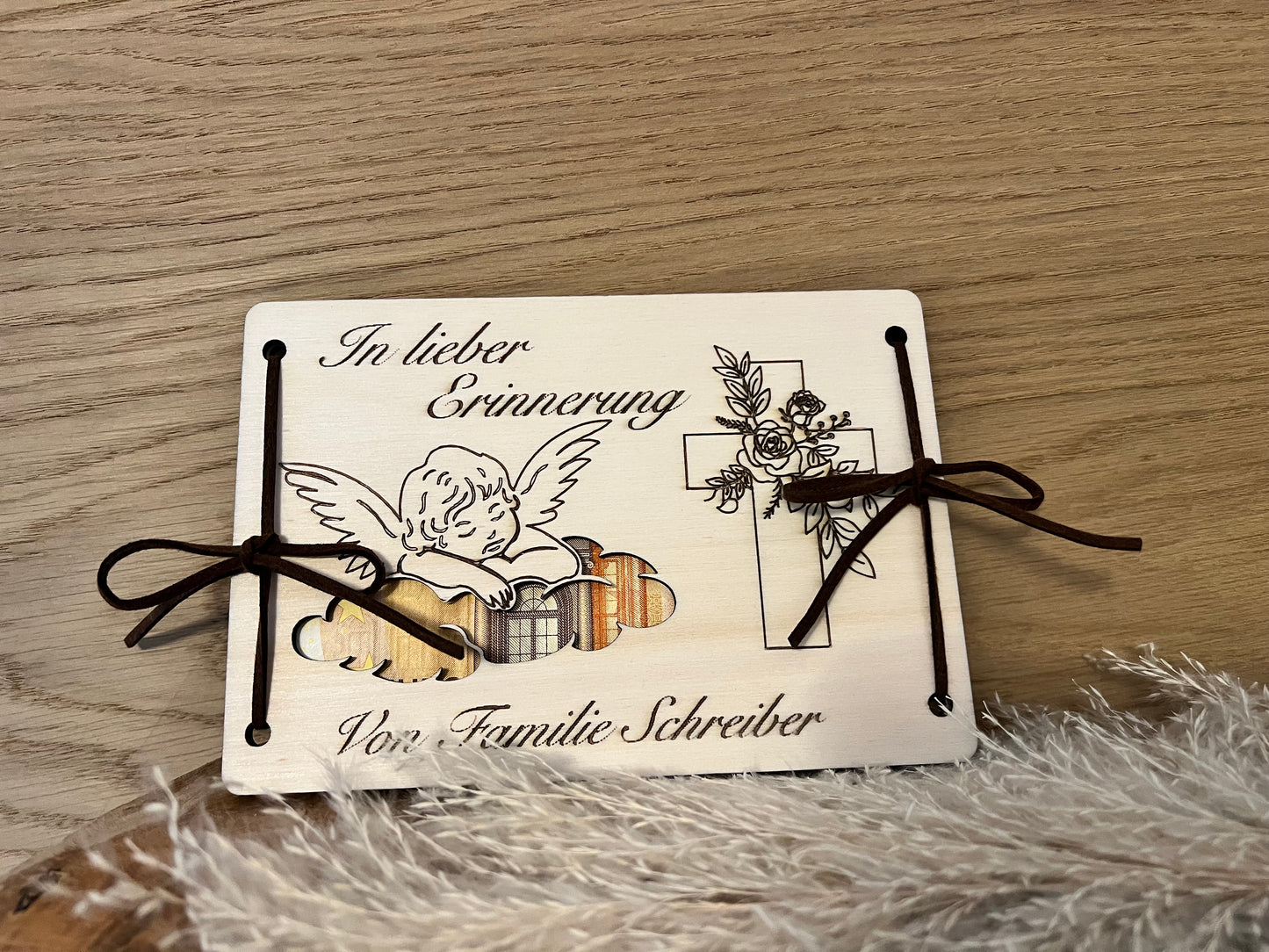 Condolence card personalized with money compartment