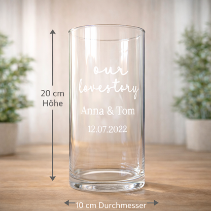 Glasvase mit Maßangaben 20 cm hoch und 10 cm Durchmesser