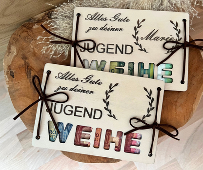 Geldgeschenk zur Jugendweihe. Gravierte Holzkarte mit der Aufschrift: Alles Gute zu deiner Jugendweihe. Personalisiert wird es mit dem Namen des Jugendweihe - Kindes. Gedacht als Geldgeschdenk.